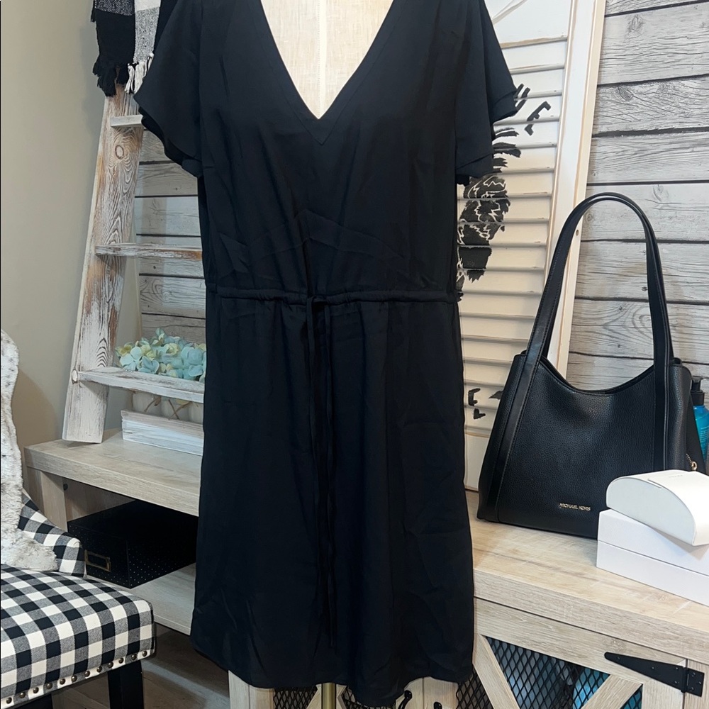 Goodthreads Stylish Black V-Neck Lightweight Dress